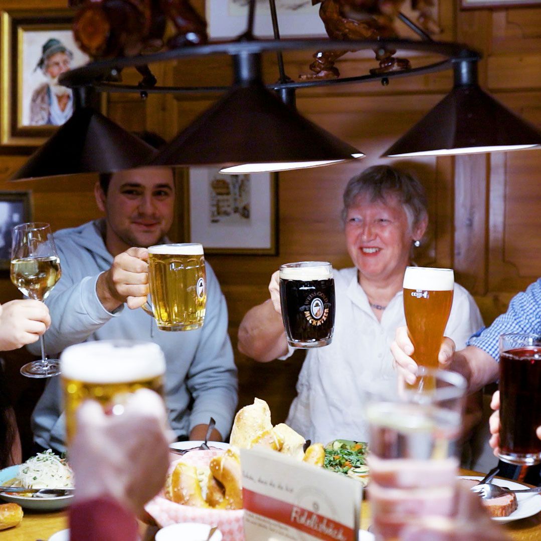 Gastwirtschaft - Anstoßen